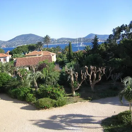 Brise Tropezienne : Vue / 2 / Parking Apartment *